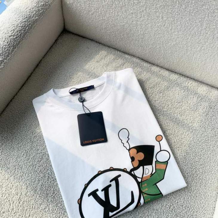 Picture of Louis Vuitton T Shirts Short _SKULVM-3XL12yr2228596